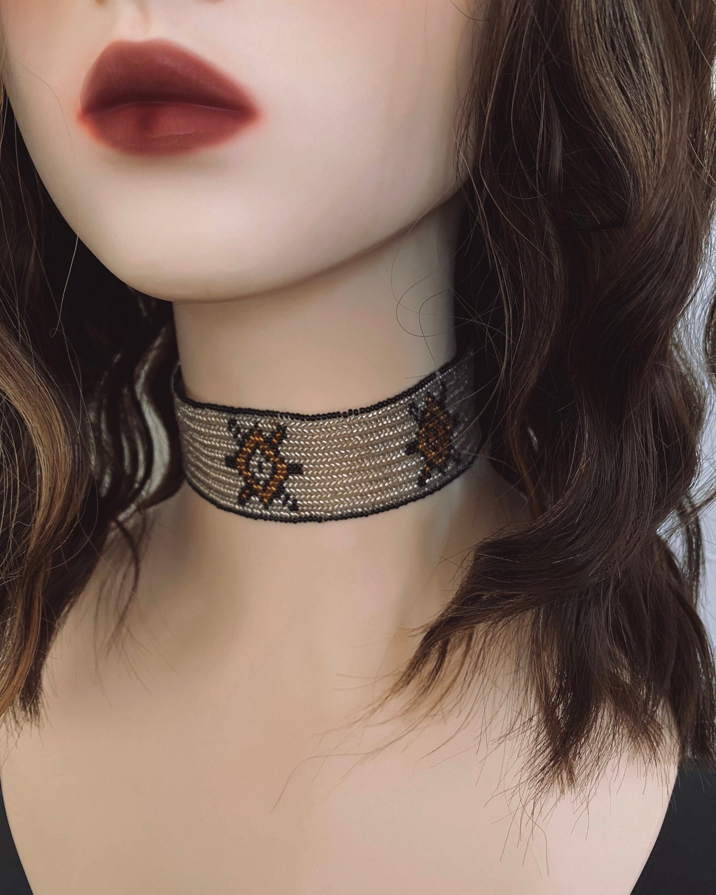 Vintage Beige Beads Choker